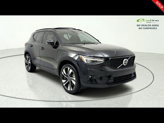 BUY VOLVO XC40 2024 B5 PLUS DARK THEME, Local Autos Online LLC